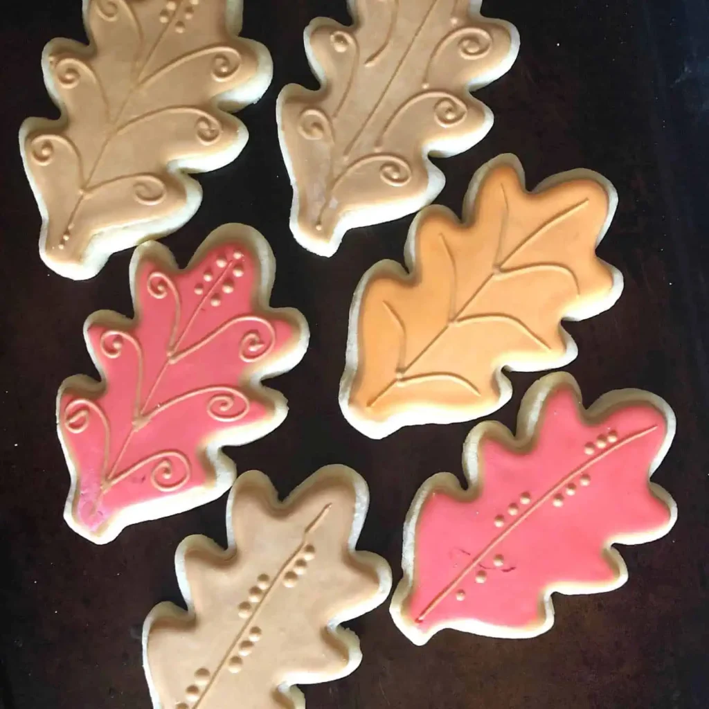 Leaf shaped Sugar Cookies_1083 Leaf shaped sugar cookies decorated with royal icing